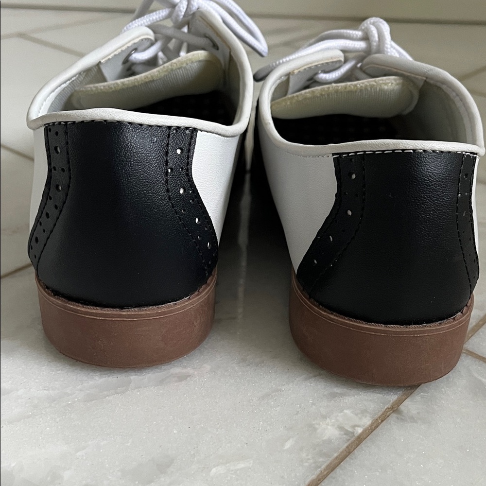 Black & White Saddle Oxford - Picture 6 of 8